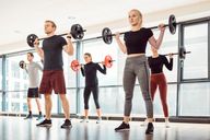 Gruppentraining im Fitnessstudio